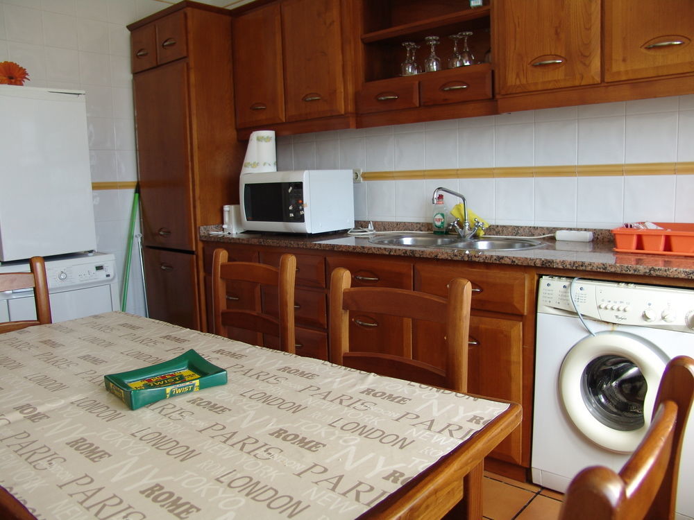 A Deolinda Guest House ซังติอาโก โด กาเซ็ง ภายนอก รูปภาพ