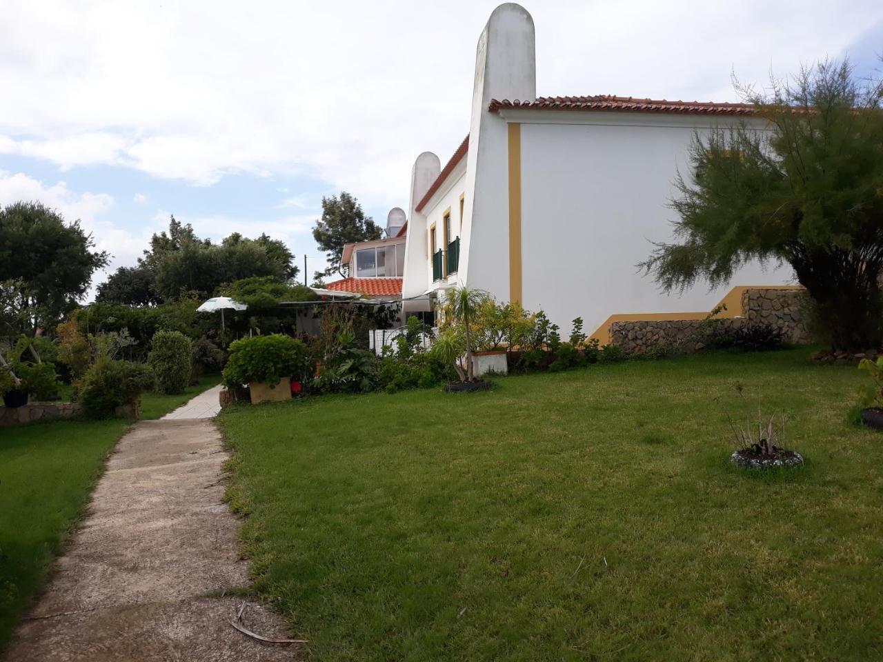 A Deolinda Guest House ซังติอาโก โด กาเซ็ง ภายนอก รูปภาพ