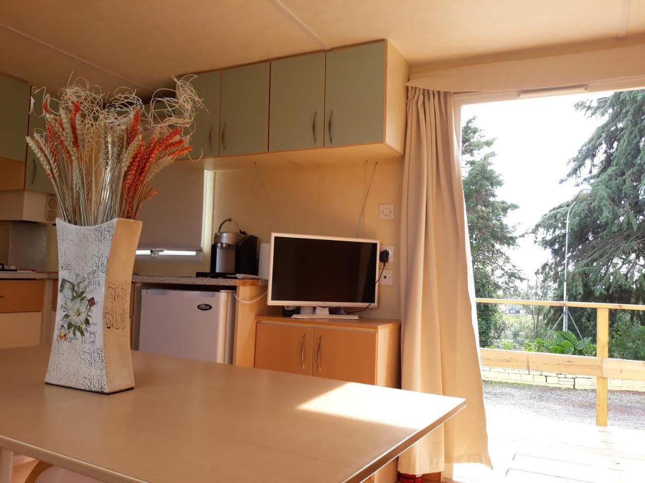 A Deolinda Guest House ซังติอาโก โด กาเซ็ง ภายนอก รูปภาพ