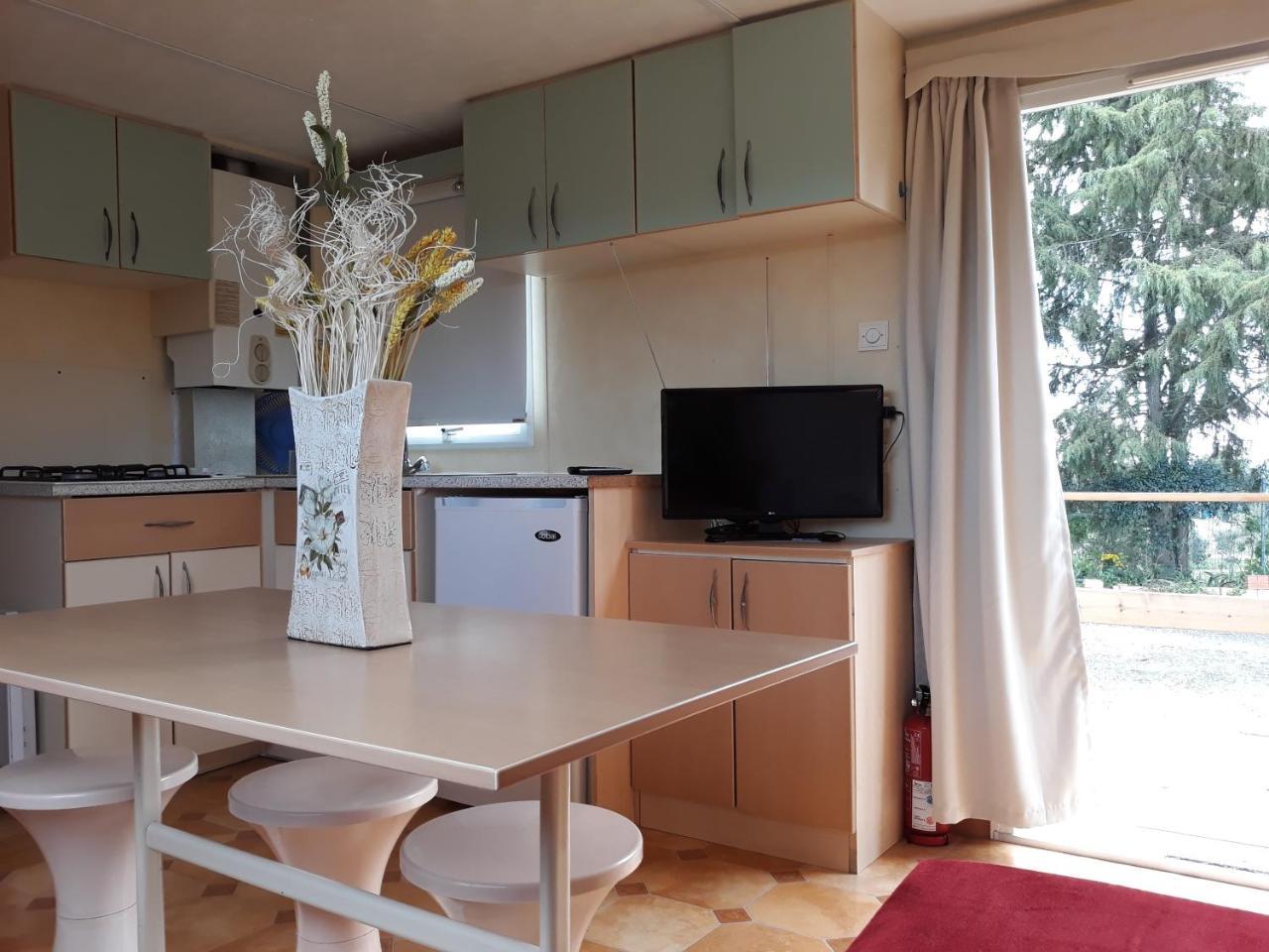A Deolinda Guest House ซังติอาโก โด กาเซ็ง ภายนอก รูปภาพ