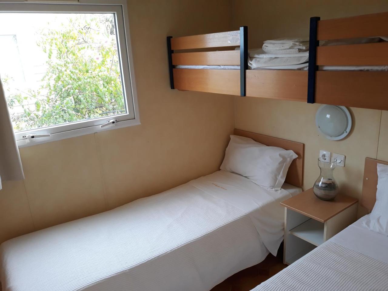 A Deolinda Guest House ซังติอาโก โด กาเซ็ง ภายนอก รูปภาพ